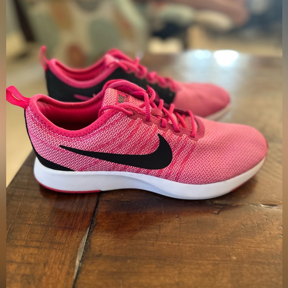 Bigs kids Nike tennis shoes